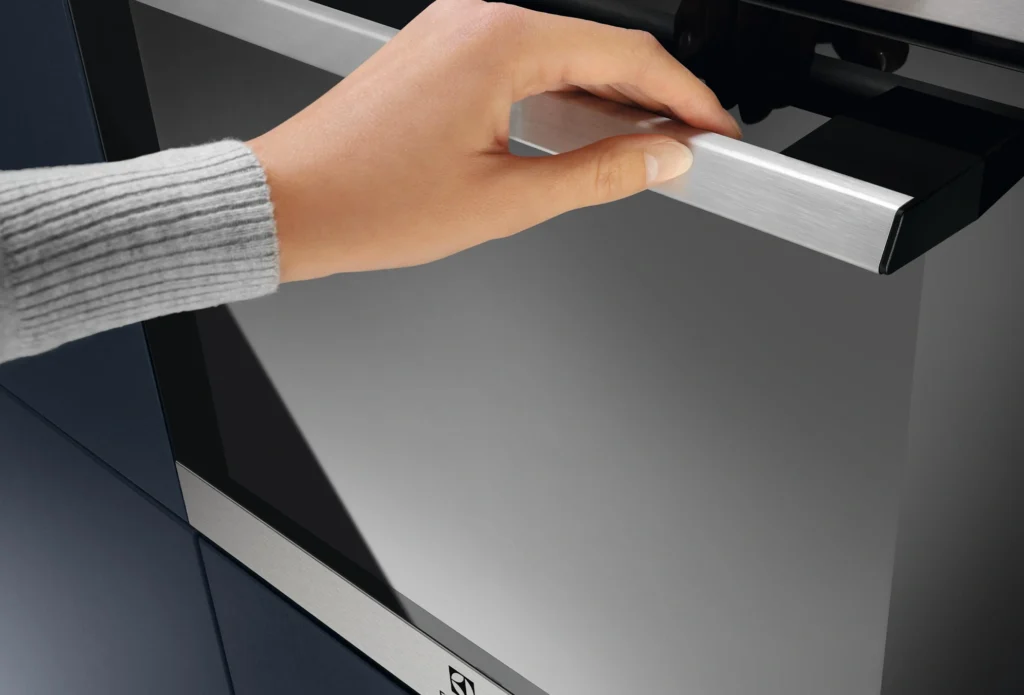 Electrolux EOF4P56X – Piekarnik SurroundCook 600 pyroliza — szczegóły