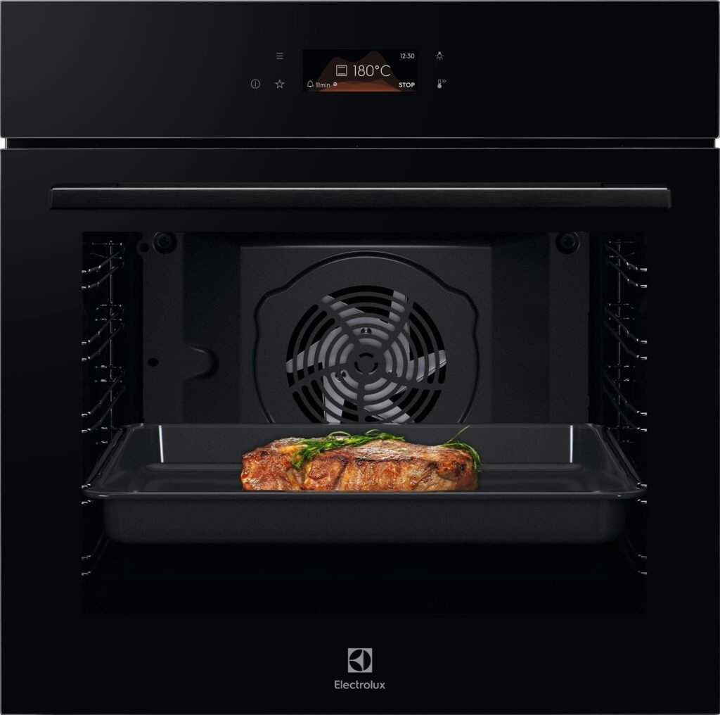 Electrolux LOE8P38Z – Piekarnik 700 MealAssist pyroliza — zdjęcie 1