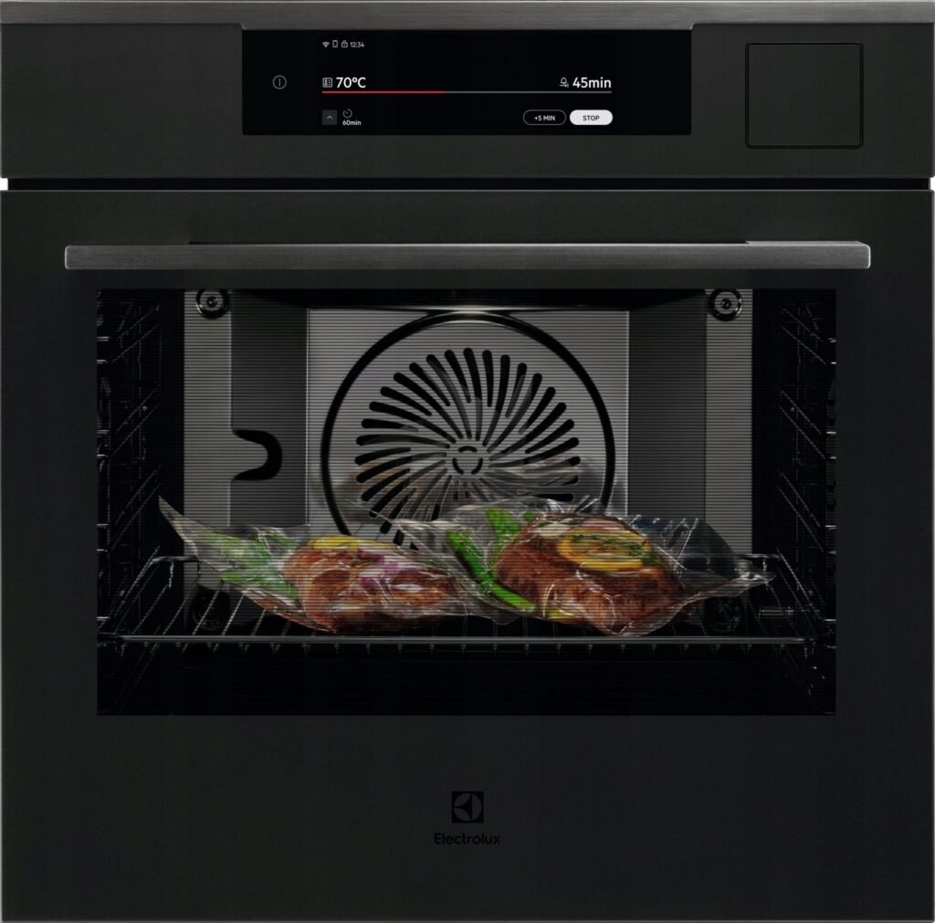 Electrolux KOAAS3ST – Piekarnik parowy 900 ProAssist z SteamPro — zdjęcie 1