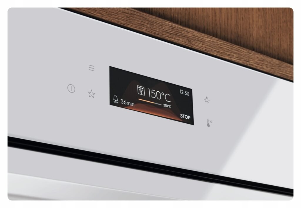 Electrolux LOB8S38V – Piekarnik parowy 800 MealAssist z SteamPro — szczegóły