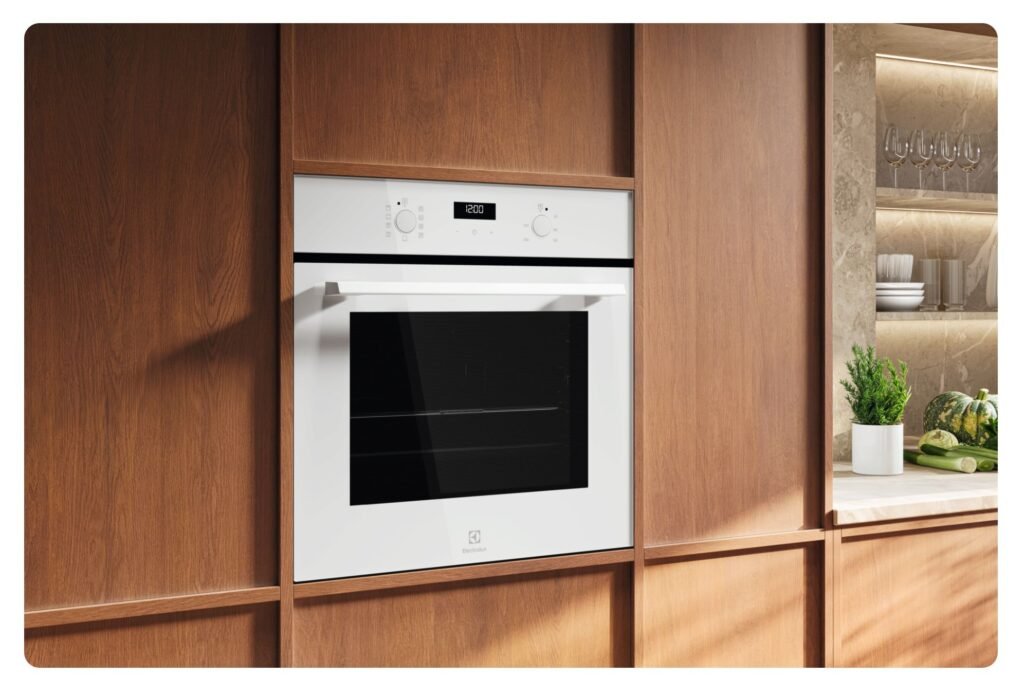 Electrolux EOF5F50BV – Piekarnik 500 SurroundCook kataliza — szczegóły