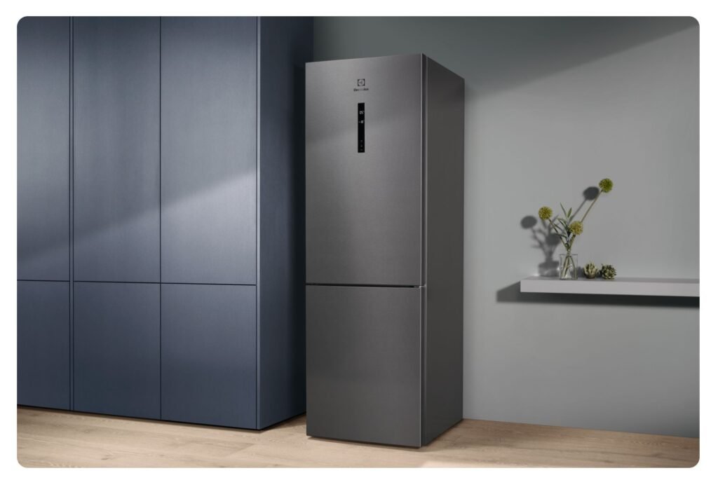Electrolux LNC7ME32X3 – Lodówka 600 TwinTech NoFrost 186 cm — zdjęcie 3