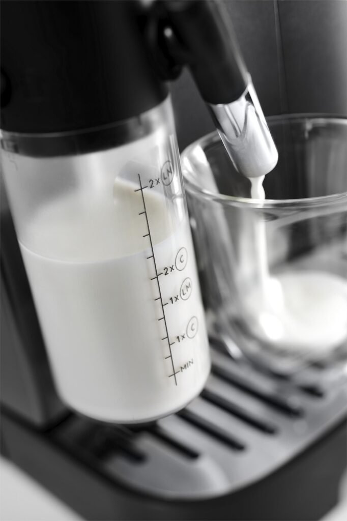 Ekspres automatyczny De’Longhi Magnifica Evo ECAM290.61.SB – LatteCrema Hot — szczegóły