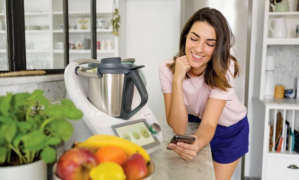 Robot kuchenny z gotowaniem Vorwerk Thermomix TM6 2,2 l, ekran 6,8 cala — zdjęcie 3