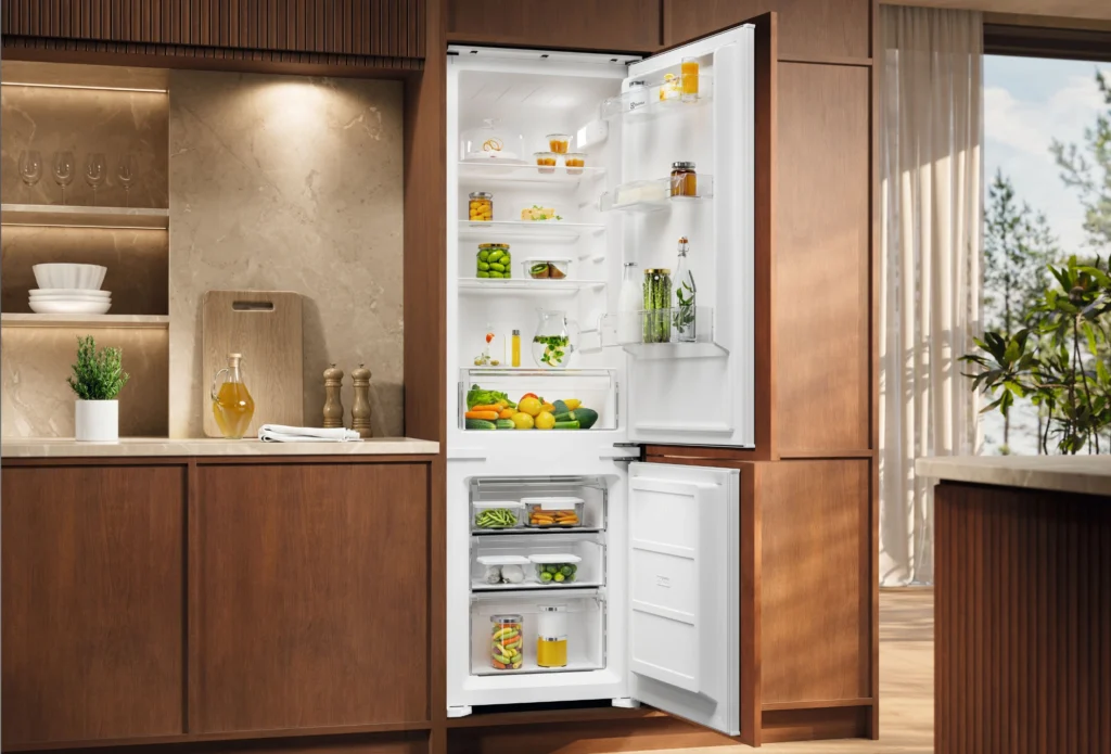 Electrolux ENS3SE18S – Lodówka 300 176.3 cm — szczegóły